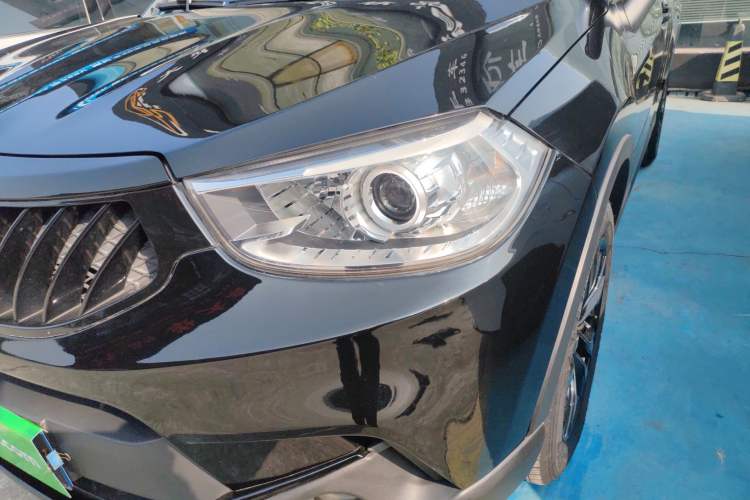 Used Brilliance V3 2020 1.6L Manual Smart Starry Edition