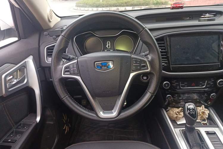 Used Geely Auto Vision X6 2016 1.3T CVT Flagship Model
