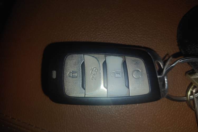 Used Changan CS95 2017 2.0T Two-Wheel Drive Zhituo Edition
