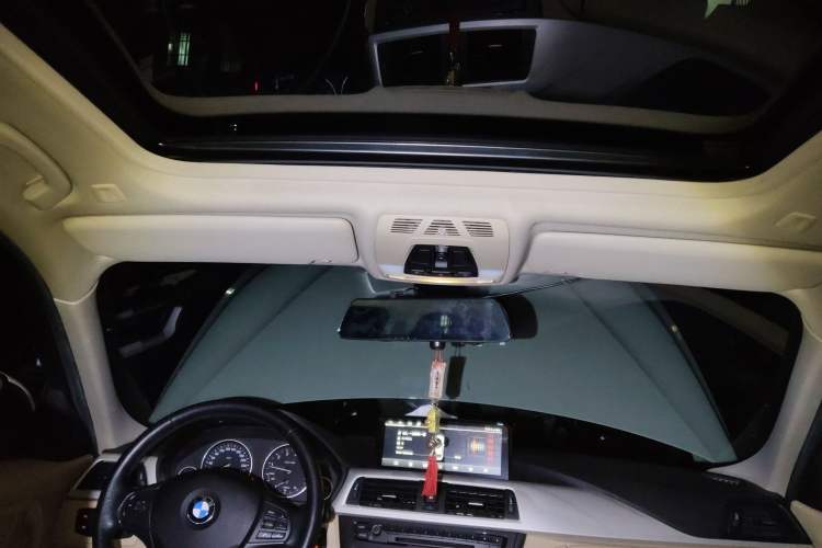 Used BMW 3 Series 2014 320Li Fashion Model
