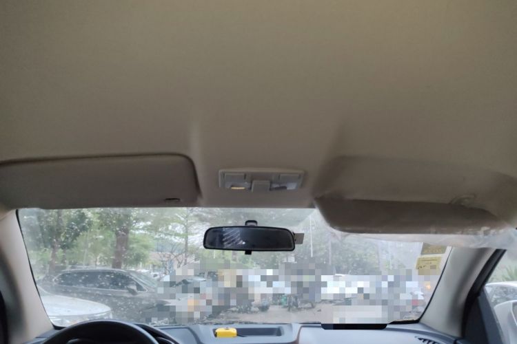 Used Isuzu JLM 2018 2.0T Two-Wheel-Drive Gasoline Luxury Version with Extended Cargo Bed 4K21D4T Headliner