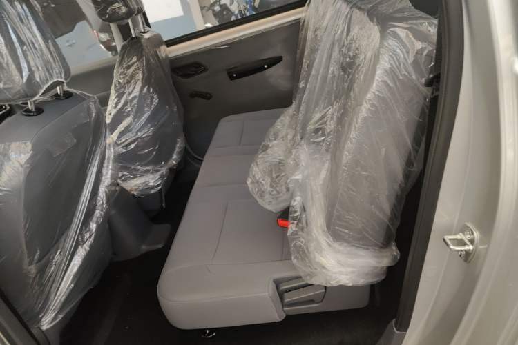 Used Wuling Hongguang New Energy 2024 All-Electric Model 300KM Practical Version
