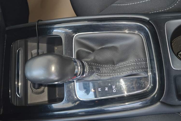 Used Roewe i5 2020 1.5L Automatic 4G Connected Linghao Edition