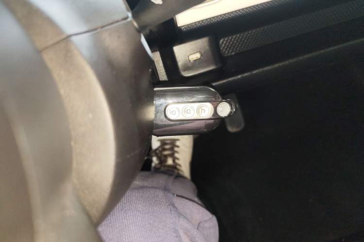 Used Wuling Hongguang MINIEV 2022 GAMEBOY 200km Gaming Edition with Lithium Iron Phosphate Interior 1