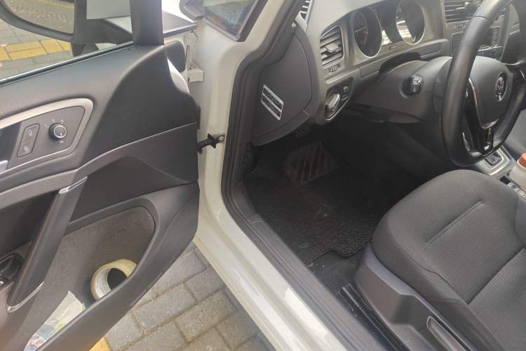 Used Volkswagen Golf 2015 1.6L Automatic Comfort Model