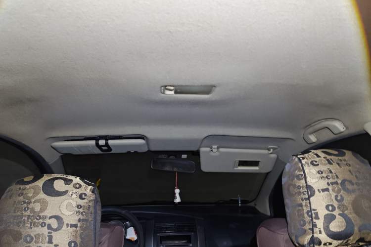 Used Nissan Livina 2010 Jingyue Edition 1.6L Manual All-Around Model