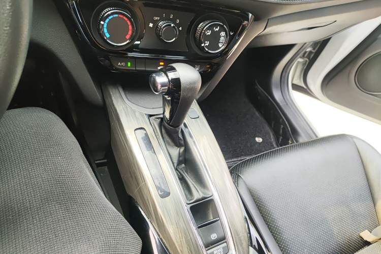 Used Honda XR-V 2017 1.5L LXi CVT Classic Edition Gear Lever