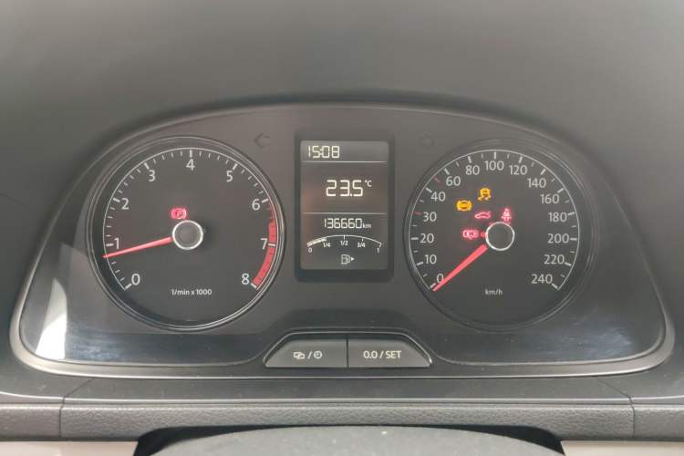 Used Volkswagen Lavida 2013 Revised Classic 1.6L Manual Fashion Edition Instrument Cluster