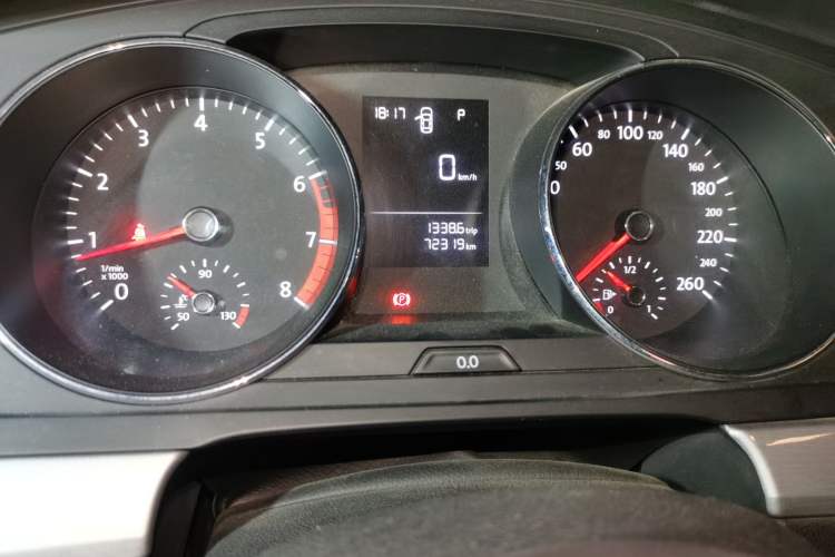 Used Volkswagen Lamando 2017 230TSI DSG Fashion Edition Odometer Close Up