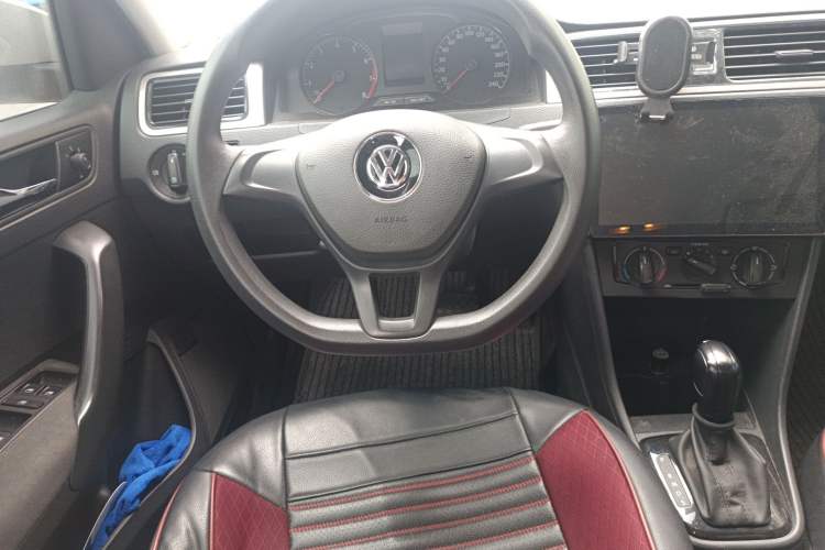 Used Volkswagen Santana 2015 Haval H6 1.6L Automatic Luxury Model Steering Wheel