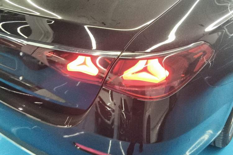 Used Mercedes-Benz E-Class 2024 Refresh E 300 L Stylish Edition Right Rear Taillight