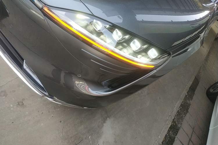 Used Hima Luxeed R7 2025 Range-Extended Version 251 km Max
