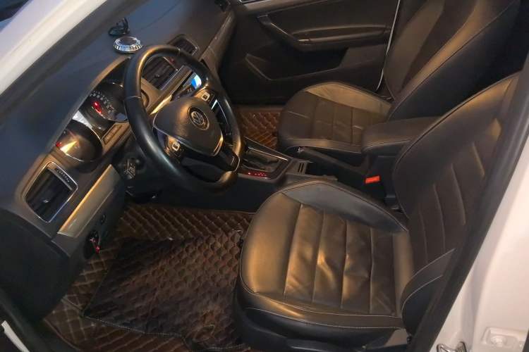 Used Volkswagen Lavida 2017 1.6L Automatic Comfort Edition
