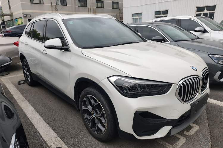 Used BMW X1 2021 Restyled sDrive25Li Leading Edition Front Right 45 Deg