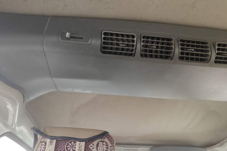 Used Wuling Zhiguang 2010 1.1L New Edition Practical Short-Body LXA
