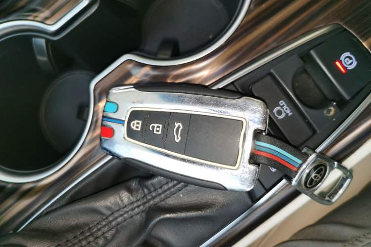 Used Toyota Camry 2019 2.5G Luxury Edition China VI Standard Vehicle Key