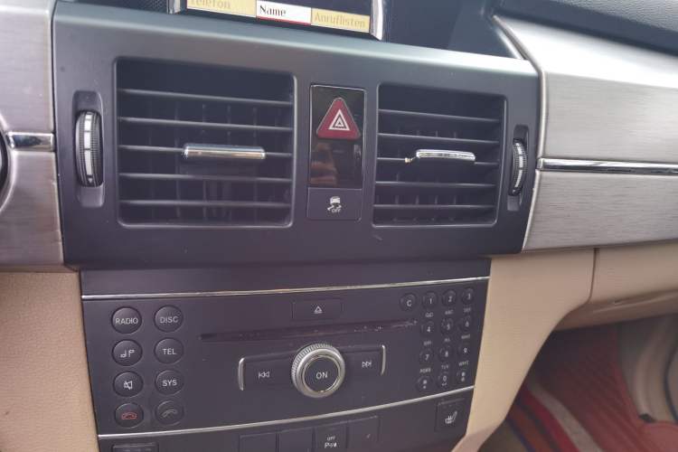 Used Mercedes-Benz GLK-Class 2012 GLK 300 4MATIC Fashion Model Audio And AC Panel