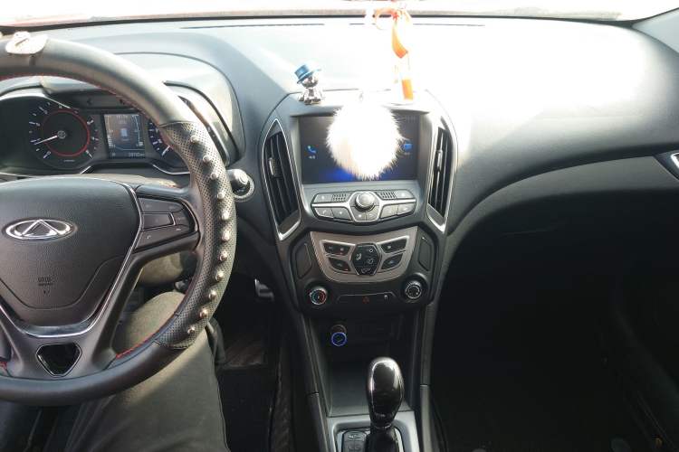 Used Chery Arrizo 5 2018 1.5L CVT Tribute to Youth Edition Center Console