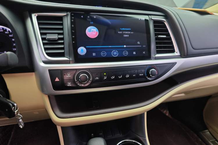 Used Toyota Highlander 2018 2.0T Two-Wheel Drive Elite Version 5 Seats China VI Standard