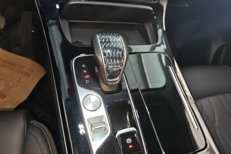 Used GAC Trumpchi M8 2024 Master Series 400T Ultimate Edition Gear Lever