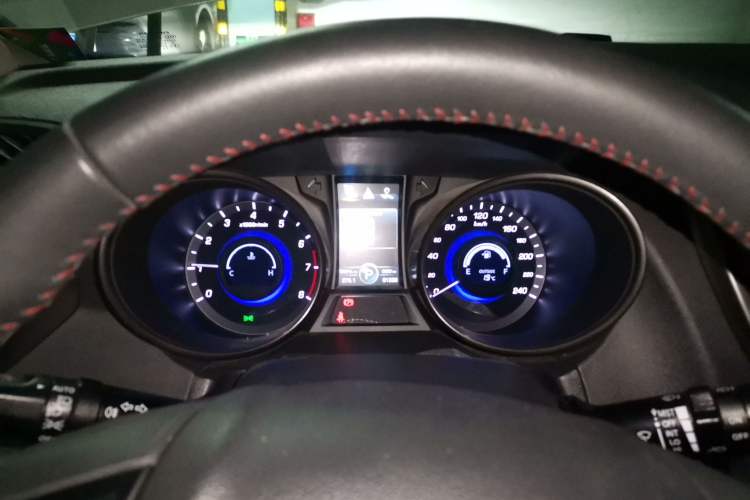 Used CHANGAN CS75 2016 1.8T Automatic Elite Model China V Standard
