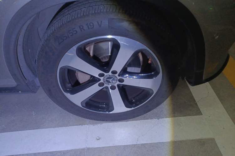 Used Mercedes-Benz GLC Coupe 2019 GLC 200 4MATIC Coupe SUV Right Front Wheel Hub