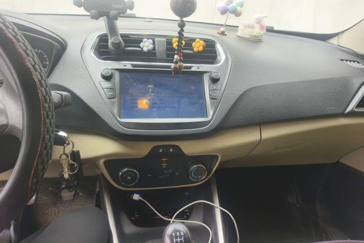 Used Ford Escort 2017 Revised Version 1.5L Manual Comfort Edition Audio And AC Panel