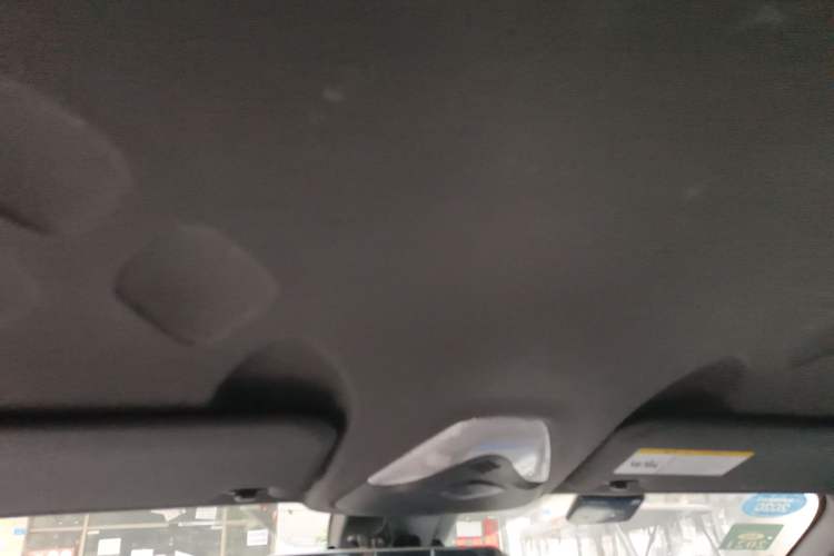 Used Toyota IZOA 2018 2.0L Yichi Version China VI Standard