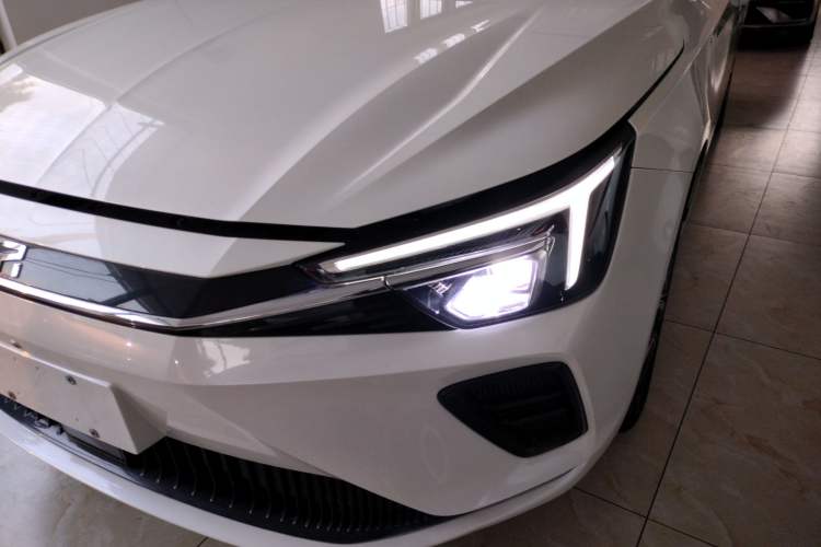 Used Rising ER6 2020 620 km Smart Edition
