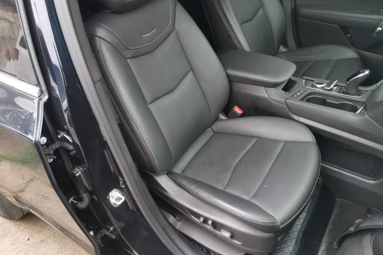 Used Cadillac XT6 2022 2.0T Six-Seater Four-Wheel Drive Luxury 120th Anniversary Limited Edition
