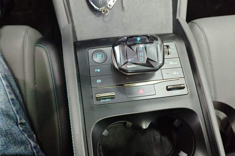 Used BYD Qin L 2025 DM-i Smart Drive 120KM Superior Model
