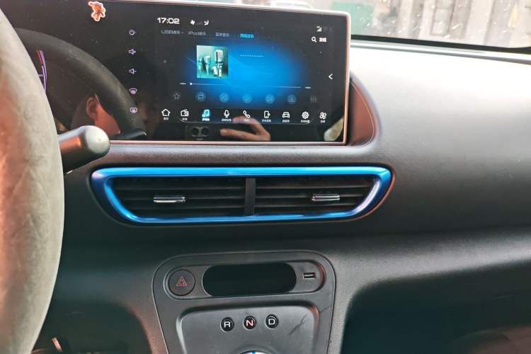 Used ORA White Cat 2020 305 km Luxury Version Audio And AC Panel