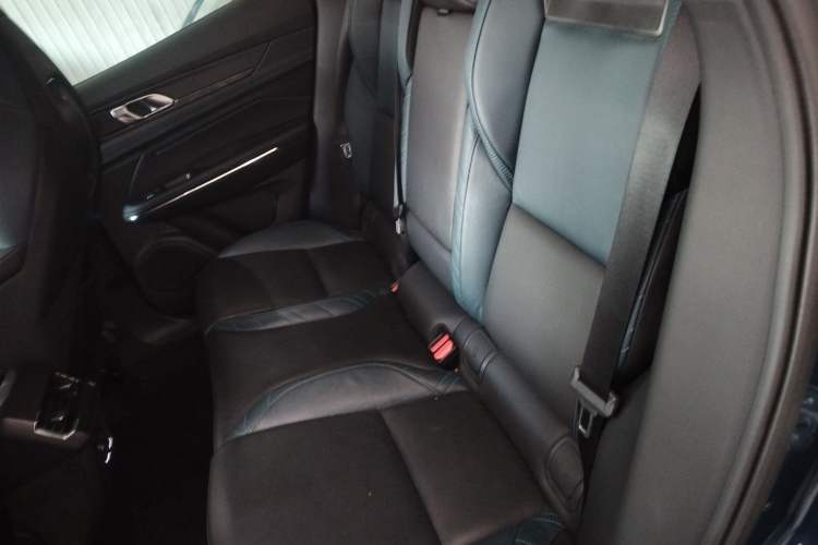 Used Lynk & Co 05 2020 2.0TD Two-Wheel Drive Shine Halo