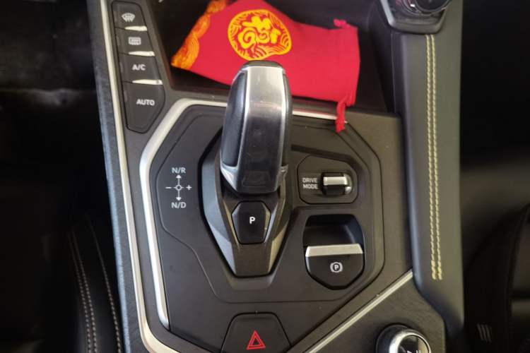 Used Lynk & Co 01 2023 2.0TD Two-Wheel Drive Asian Games Edition Gear Lever