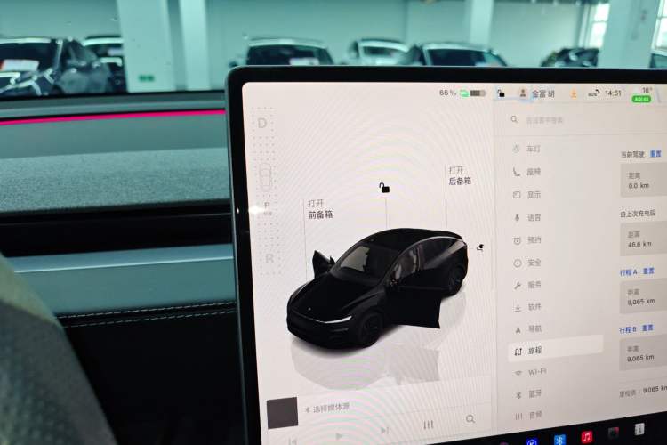 Used Tesla Model Y 2025 Rear-Wheel-Drive Version