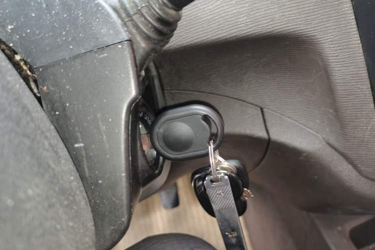 Used Wuling Hongguang 2015 1.2L S Base Model China V Standard Vehicle Key