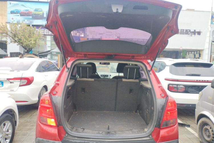 Used Chevrolet Trax 2014 1.4T Manual Two-Wheel Drive Comfort Model Trunk