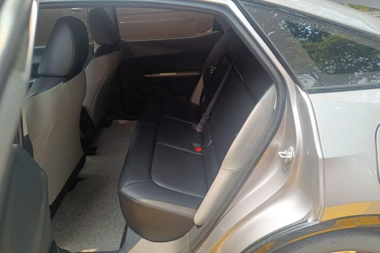 Used Toyota bZ3 2023 517 km Elite PRO Left Rear Seat