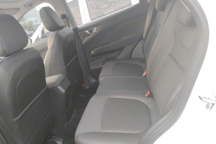 Used Wuling Alvez 2022 1.5L Manual Comfort Version
