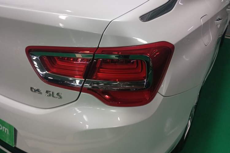 Used DS 5LS 2018 30THP Fashion Model