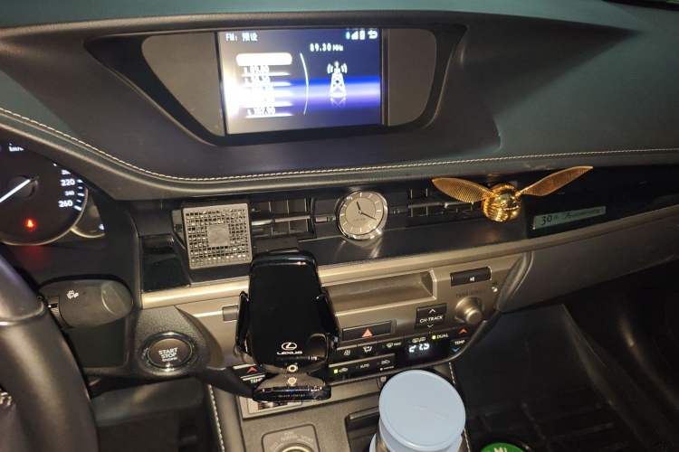 Used Lexus ES 2017 200 30th Anniversary Edition Audio And AC Panel