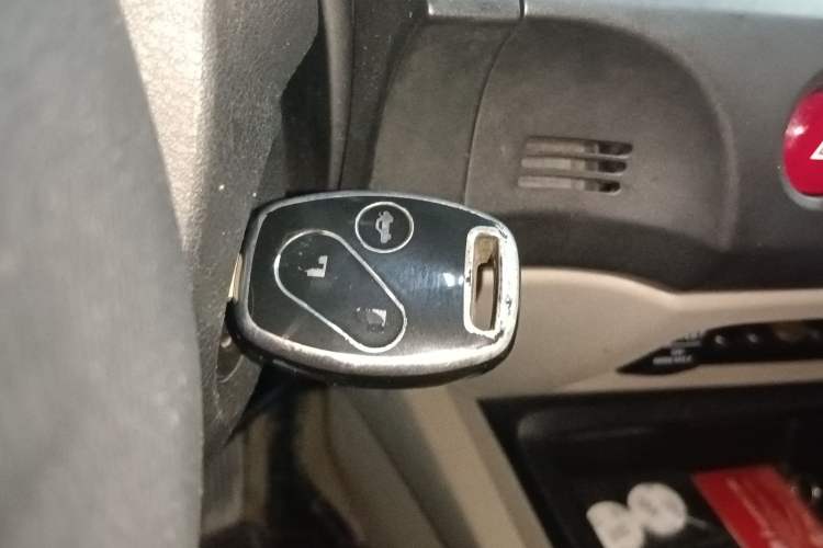 Used CIIMO 2015 1.8L Automatic Luxury Edition