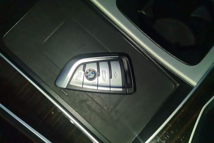 Used BMW X5 2022 xDrive 30Li Luxury M Sport Package