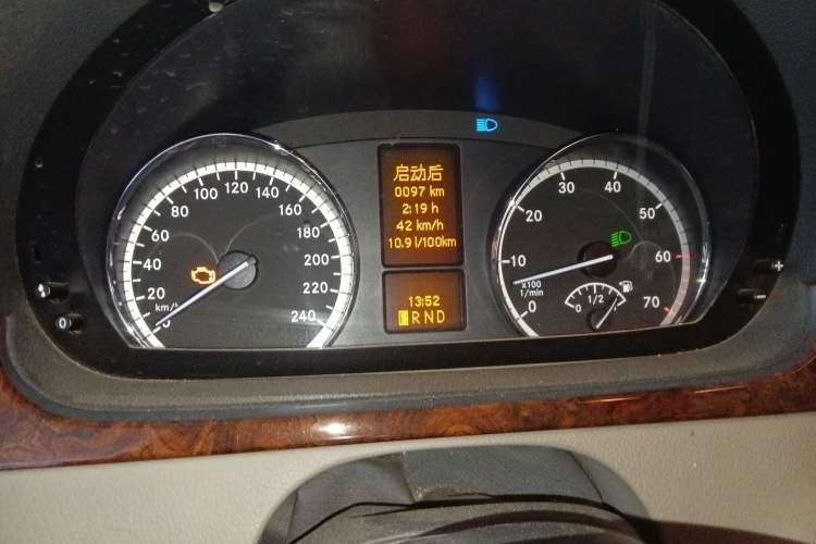 Used Mercedes-Benz Viano 2013 3.0L Navigator Edition
