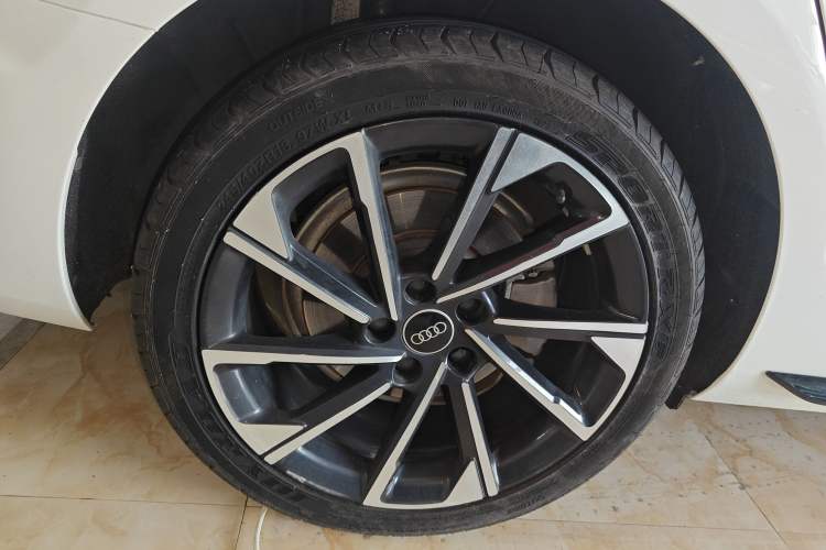 Used Audi A4L 2023 40 TFSI Luxury Dynamic Model Exterior 5