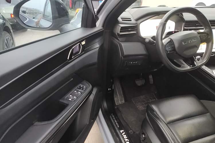 Used Lynk & Co 01 2023 1.5TD EM-F PM Driver Seat