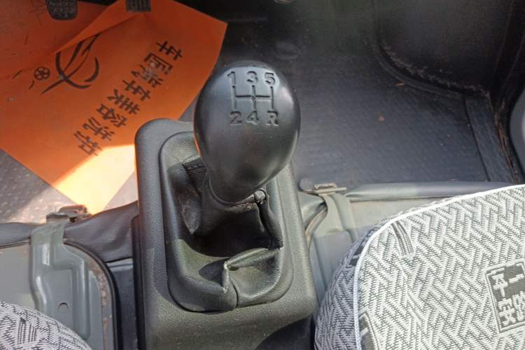 Used Wuling Zhiguang 2020 1.2L Practical Model China VI LSI Gear Lever