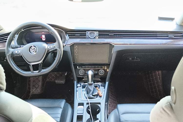 Used Volkswagen Magotan 2019 330TSI DSG Luxury Version China VI Standard