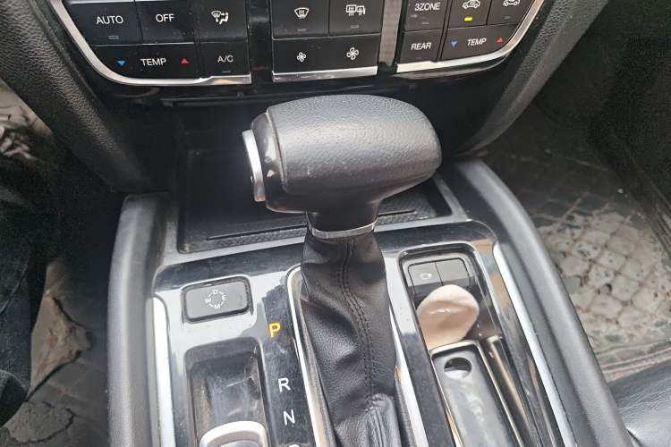 Used GAC Trumpchi GS8 2017 320T Two-Wheel Drive Luxury Smart Connectivity Version (7 Seats)