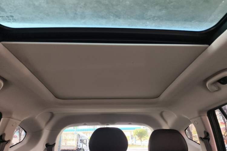 Used SOL X8 PLUS 2023 1.5 TGDI DCT Smart Edition 7-Seater